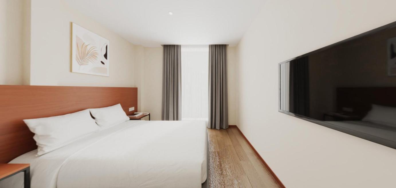 Vista Hotel Kampar Room photo